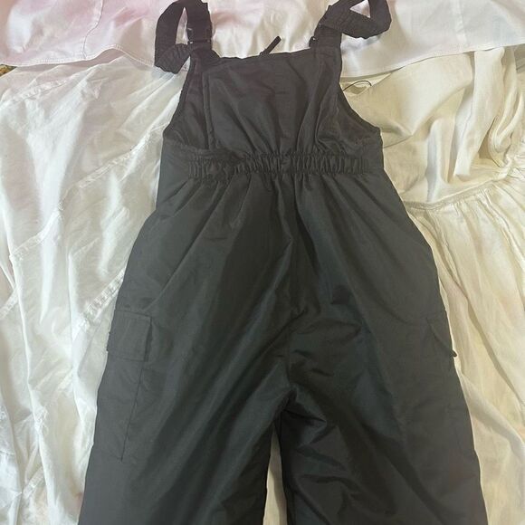 Like new RothChild ski pants size 5/6 - Picture 1 of 3